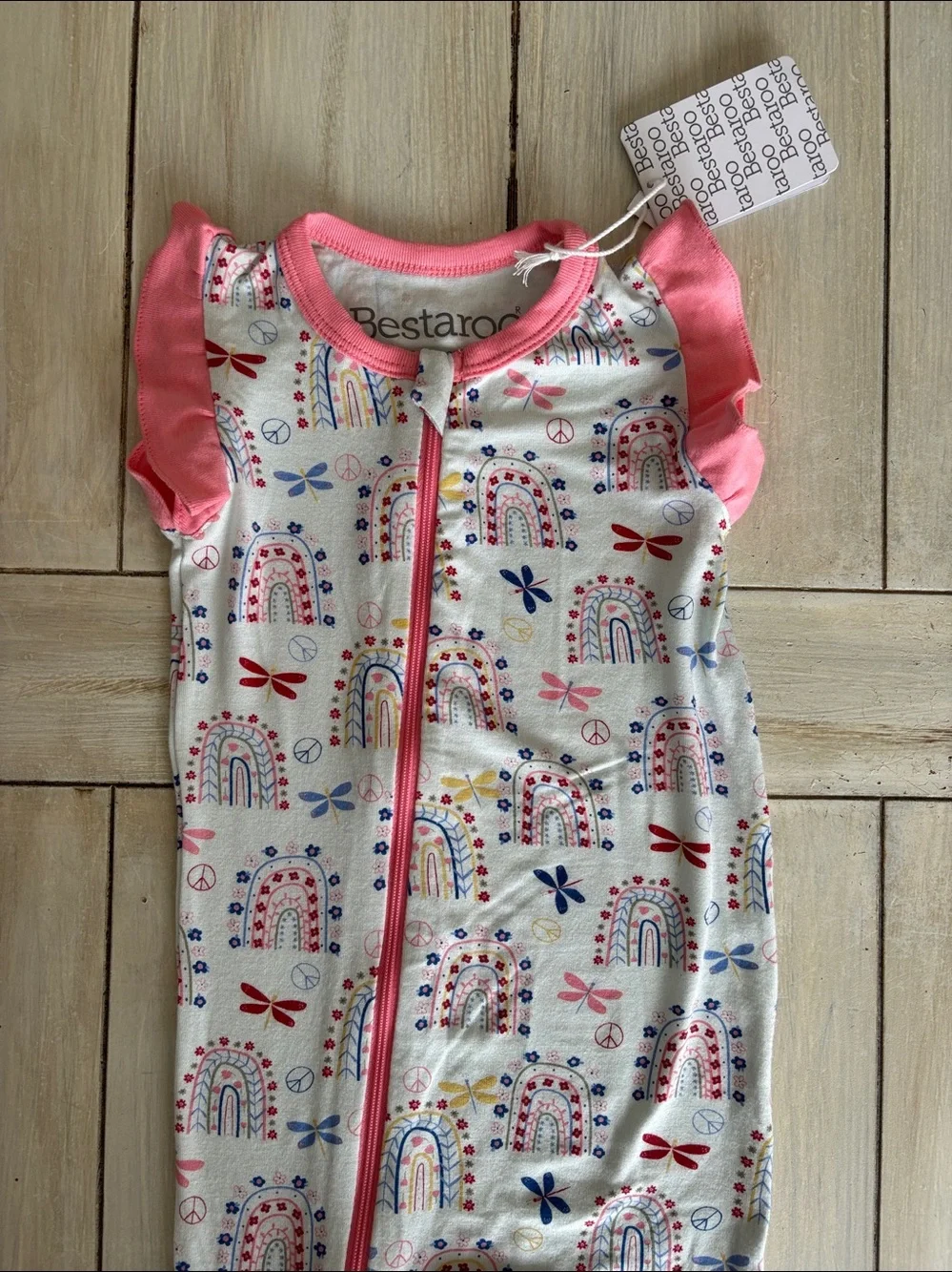 Bestaroo NWT Rainbows Short Sleeve Sleeper One Piece 12-18 Months